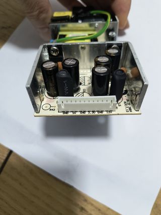 Fuente para proyectos de electrónica