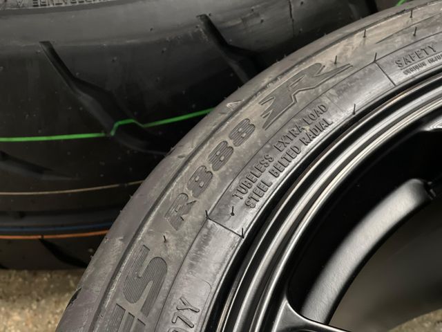 Llantas VR5 + Neumaticos Toyo R888R Para Yaris GR