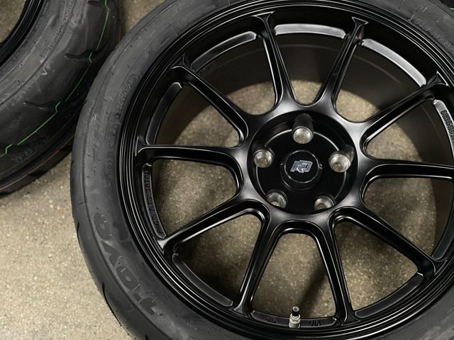 Llantas VR5 + Neumaticos Toyo R888R Para Yaris GR