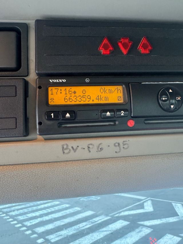 Camion portacontenedores cadenas VOLVO FE280