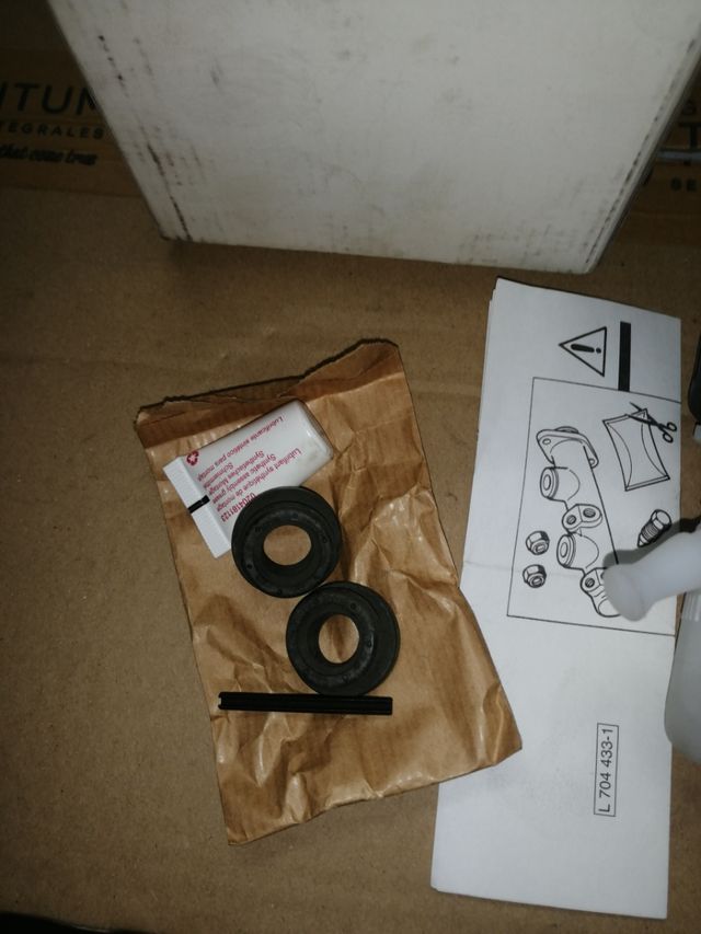 Deposito líquido frenos Volvo S60