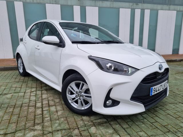 TOYOTA YARIS 120H BUSINESS PLUS