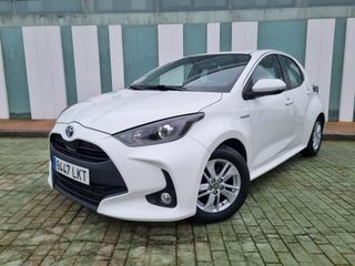 TOYOTA YARIS 120H BUSINESS PLUS
