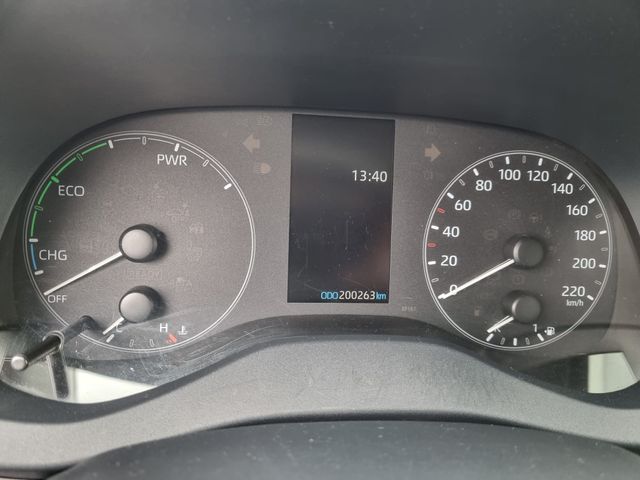 TOYOTA YARIS 120H BUSINESS PLUS