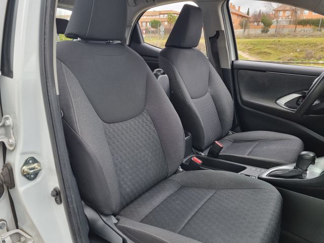 TOYOTA YARIS 120H BUSINESS PLUS