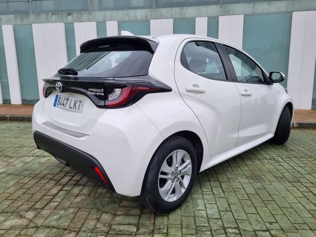 TOYOTA YARIS 120H BUSINESS PLUS