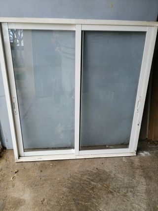 Ventana de aluminio