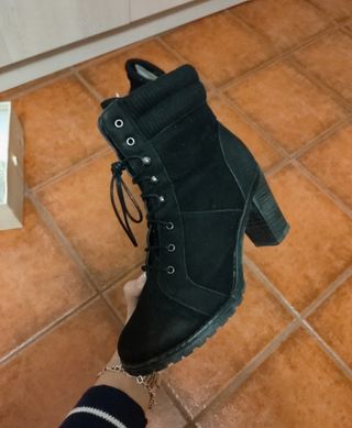 Botines negros de tacón 