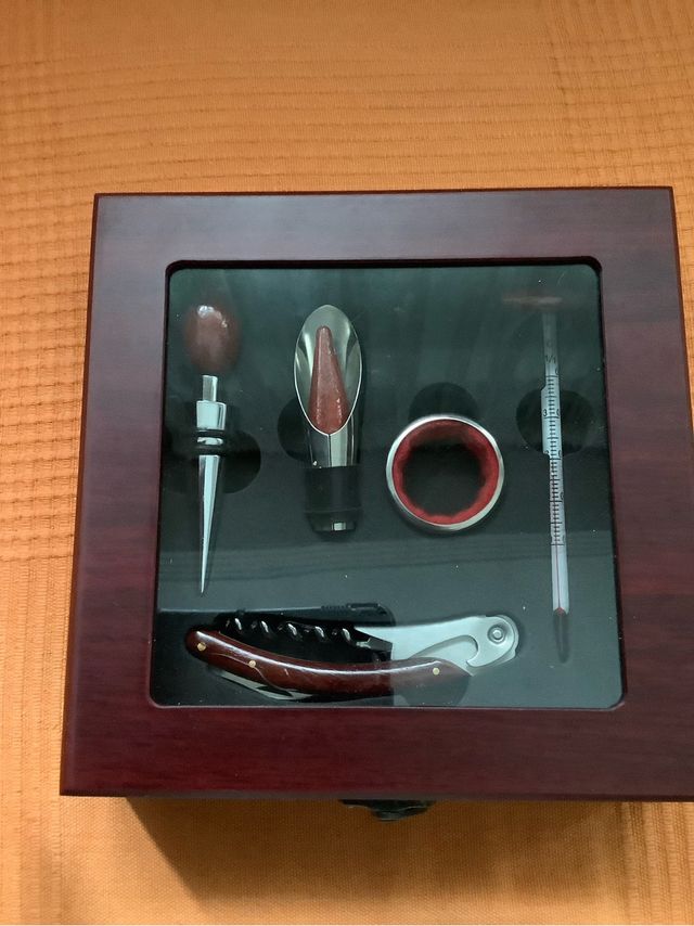 Set apribottiglie per vino