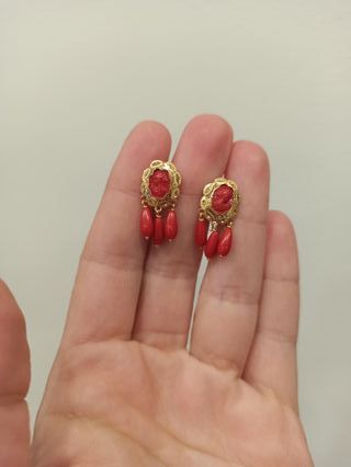 Corales Oro Camafeo Rojos