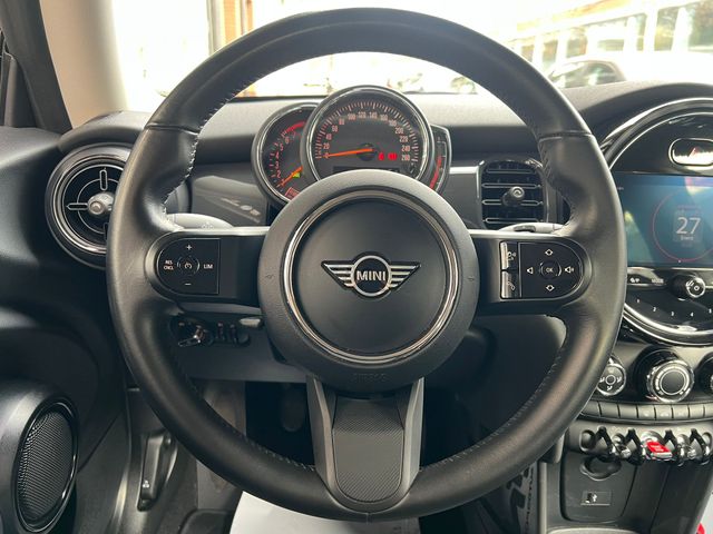 MINI ONE 2021