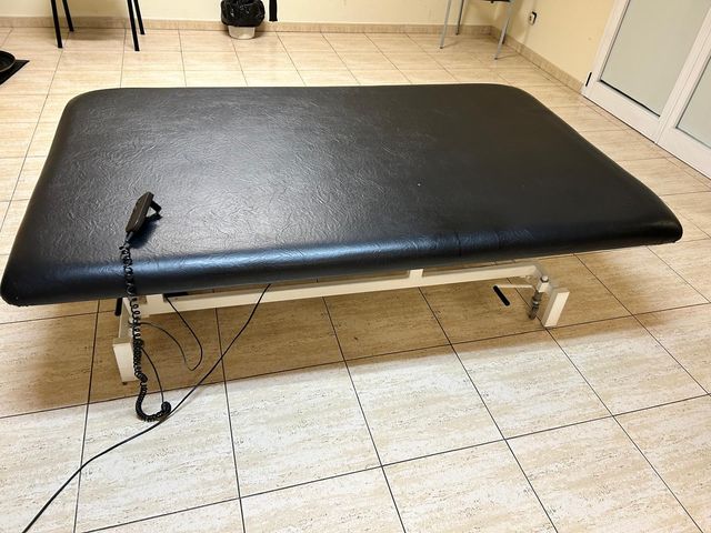 2 Camillas eléctricas bobath