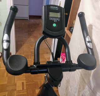 bicicleta estática.