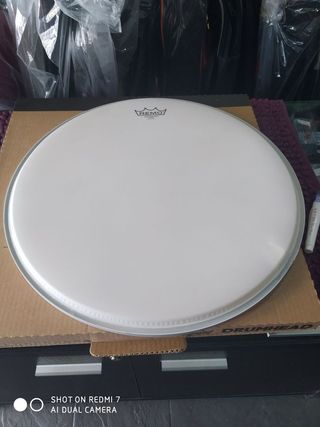 Parche Bombo Remo Ambassador 18" (BR111800) Coated