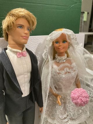 Muñecos Barbie y Ken novios