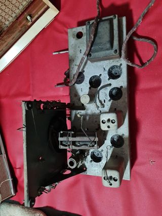 Lote radios antiguas  para  piezas.