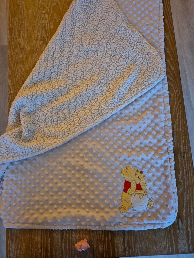 Manta Winnie the Poh cuna