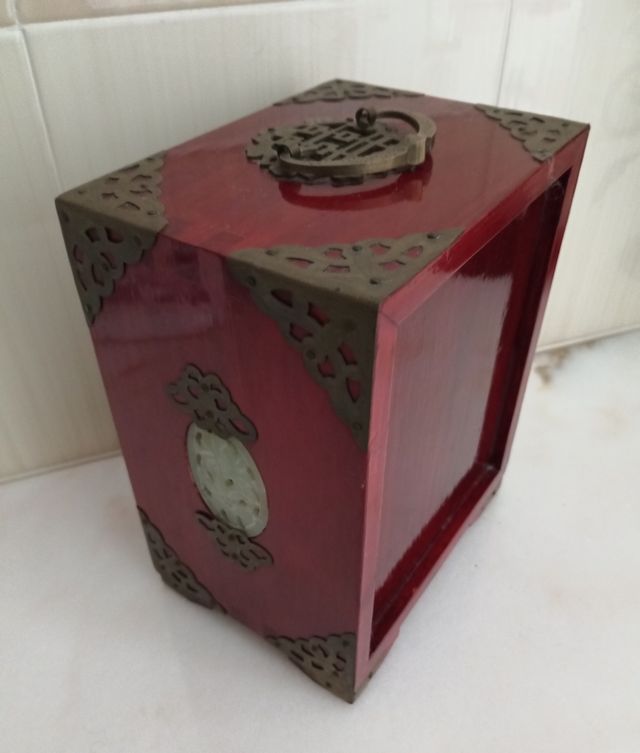 PORTAGIOIE ORIENTALE IN LEGNO LACCATO