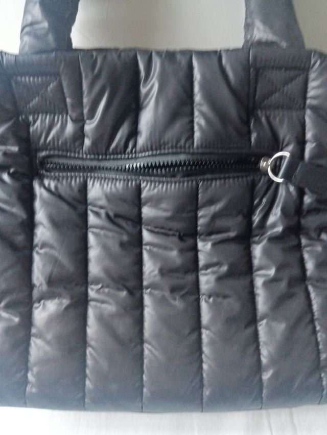 Bolso negro impermeable