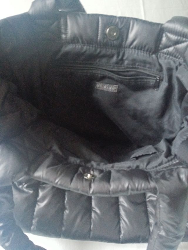 Bolso negro impermeable