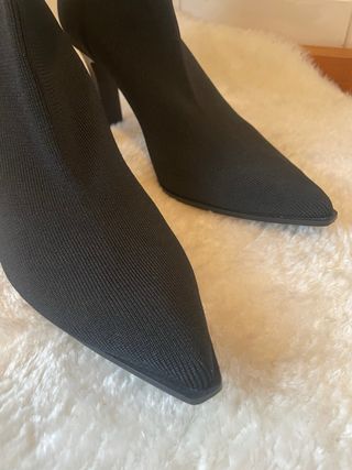 Botines de tacon tipo calcetin