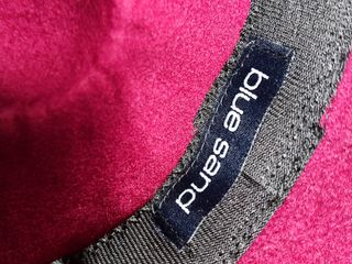 Cappello donna bordeaux. Marca Blue Sand