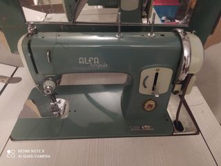 Preciosa máquina de coser