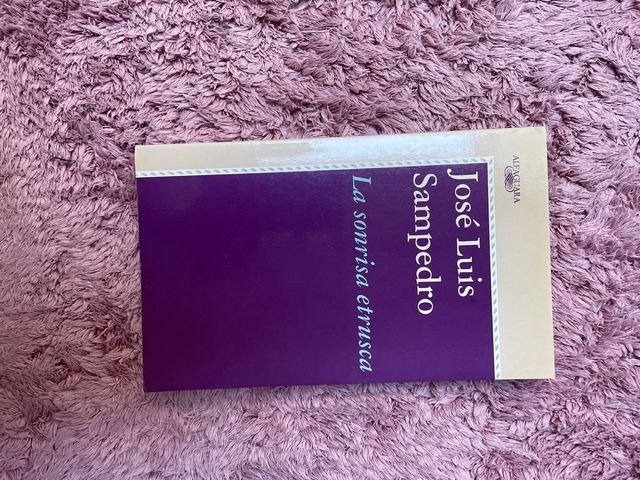 La sonrisa etrusca de José Luis Sampedro