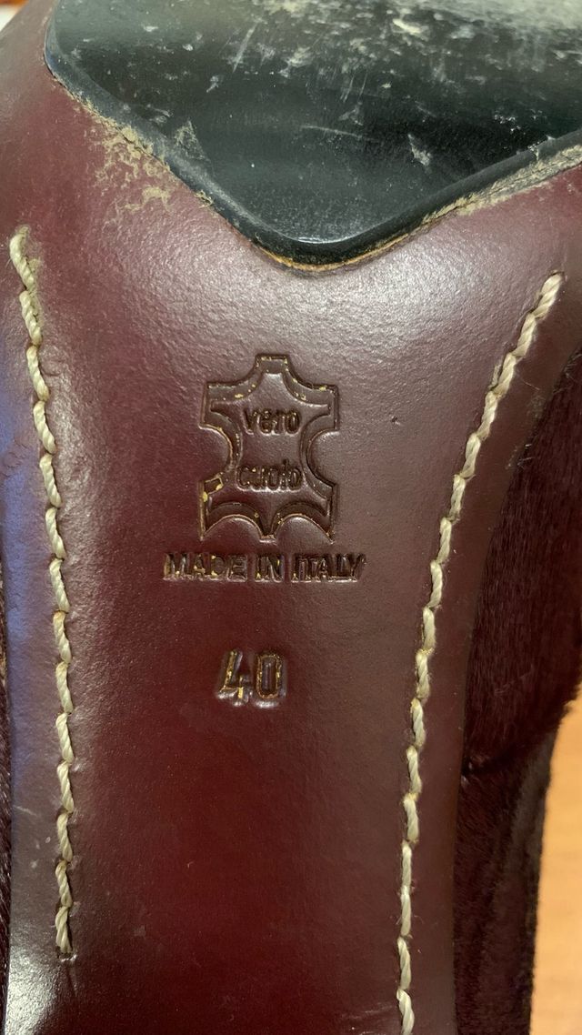 Scarpe vintage con tacco in cavallino bordò