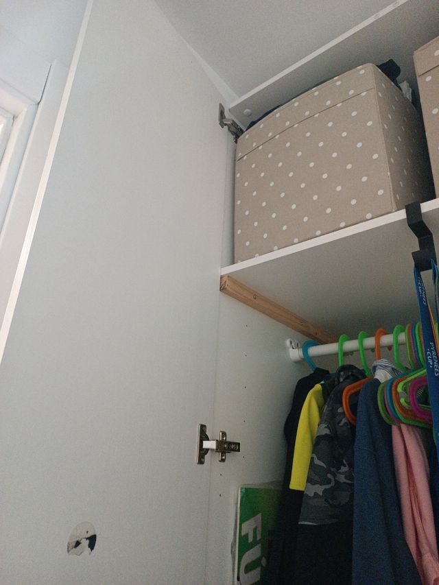 Armario  blanco tres puertas