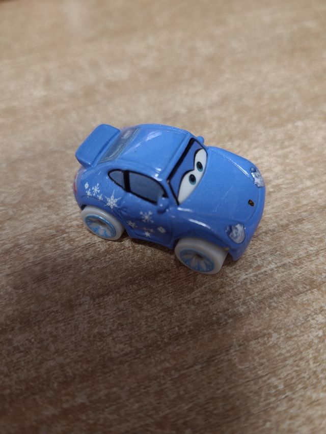 Mini racers cars snow
