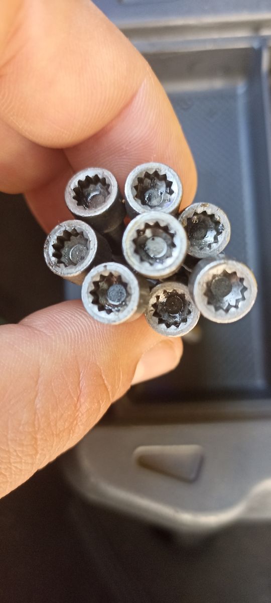 Tornillos inyectores 2.0 tdi