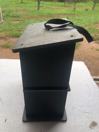 Casa de Pajaro de Madera