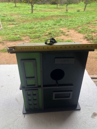 Casa de Pajaro de Madera