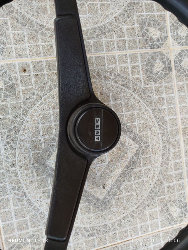 Volante de Seat 127