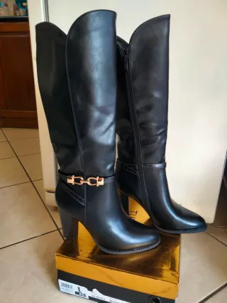 Stivali donna con tacco