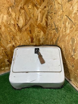 Guantera y asiento vespa con llave ✅♻️