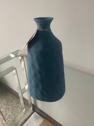 Vaso in ceramica blu