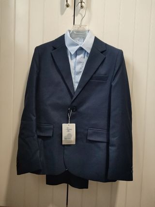 Traje  de chaqueta /comunión Tizzas a estrenar