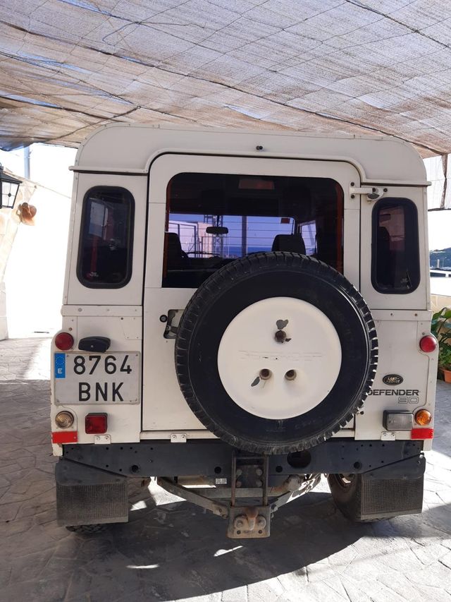 Land Rover Defender 2001