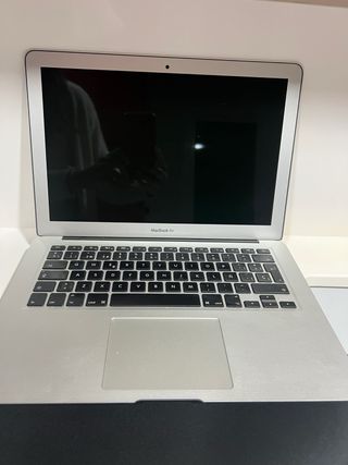 Portatil MAC BOOK AIR 13”