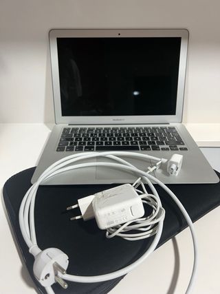 Portatil MAC BOOK AIR 13”