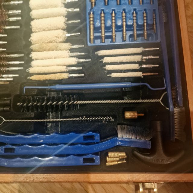 Estuche limpiador armas