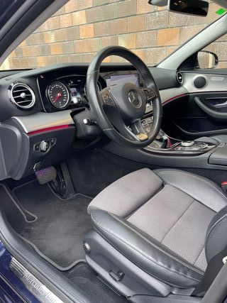 Mercedes-Benz Clase E 220 D AMG NACIONAL