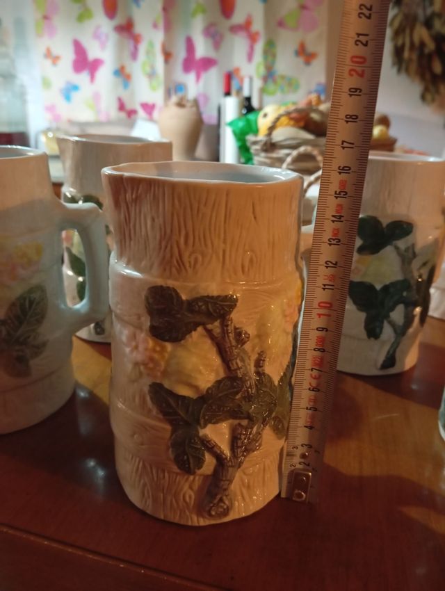 Jarras grandes pintadas a mano