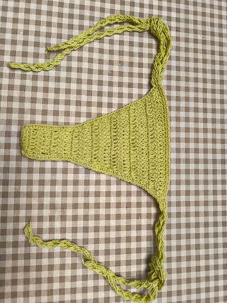 Bikini brasileño ( fío dental )