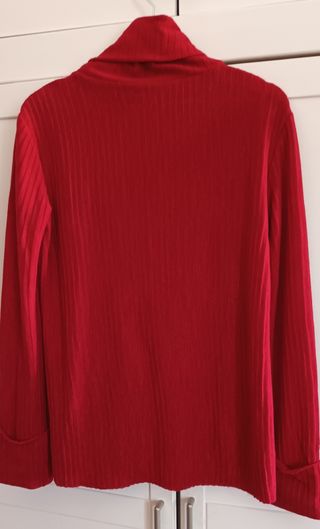 Jersey largo rojo cuello alto Zara