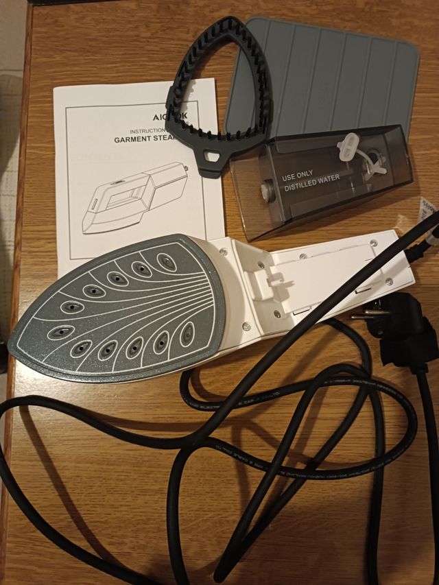 Vaporizzatore per indumenti