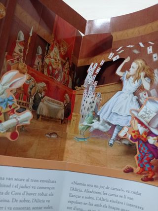 ALICIA AL PAIS DE LAS MERAVELLES LLIBRE CARRUSEL