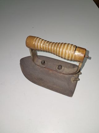 PLANCHA de hierro Antigua eléctrica